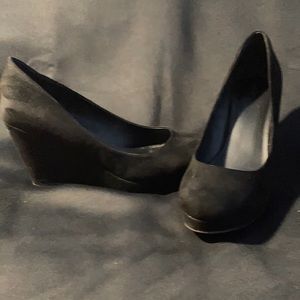 APT 9 Wedge heel Size 10